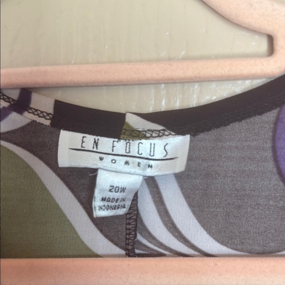 Enfocus Studio Green and Purple Sheath Dress with V-Neck and Bishop Sleeves - Picture 3 of 5